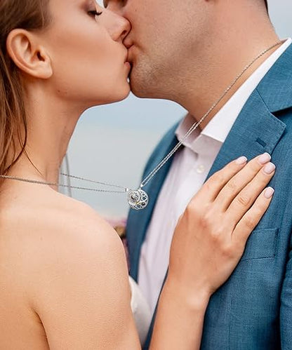 COLLAR SOL Y LUNA "Simboliza conexión, protección y amor eterno"-¡Elige el tuyo hoy!